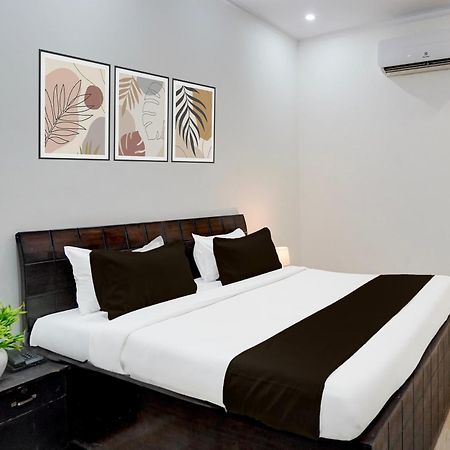 Super Townhouse Sector 53 Golf Course Road Apartment Гургаон Екстериор снимка