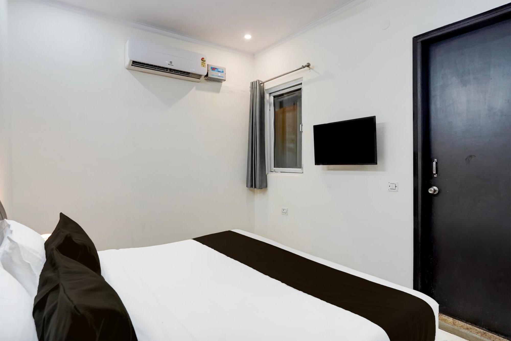Super Townhouse Sector 53 Golf Course Road Apartment Гургаон Екстериор снимка